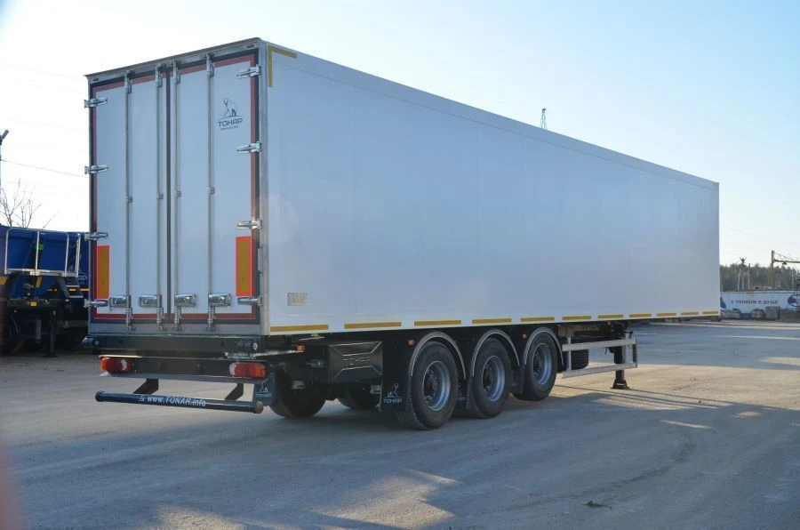 Tonar 97861 Refrigerated Semi-Trailer with Galvanized Frame