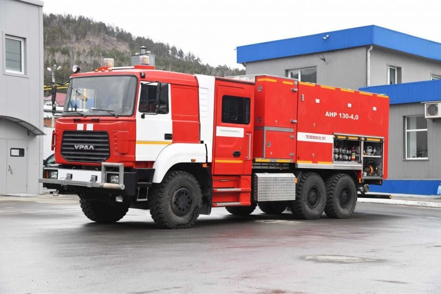 مضخة خرطوم سيارات الإطفاء ANR 130-4.0 نوع 58810، تعديل 58810V