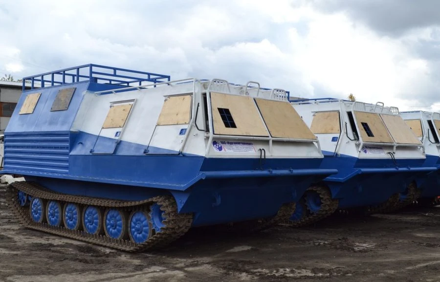 Multi-Purpose Snow and Swamp Vehicle KTM-12K