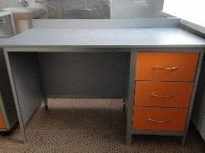 Laboratory Table with Right Side Cabinet TV-SLTP-01.01