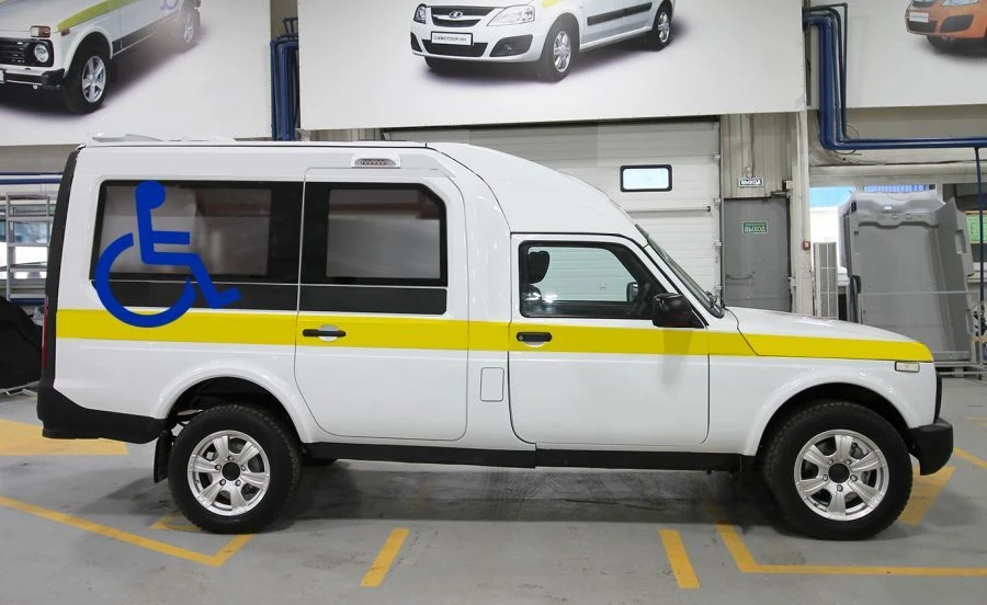 سيارة الركاب NV210J للأفراد ذوي الإعاقة