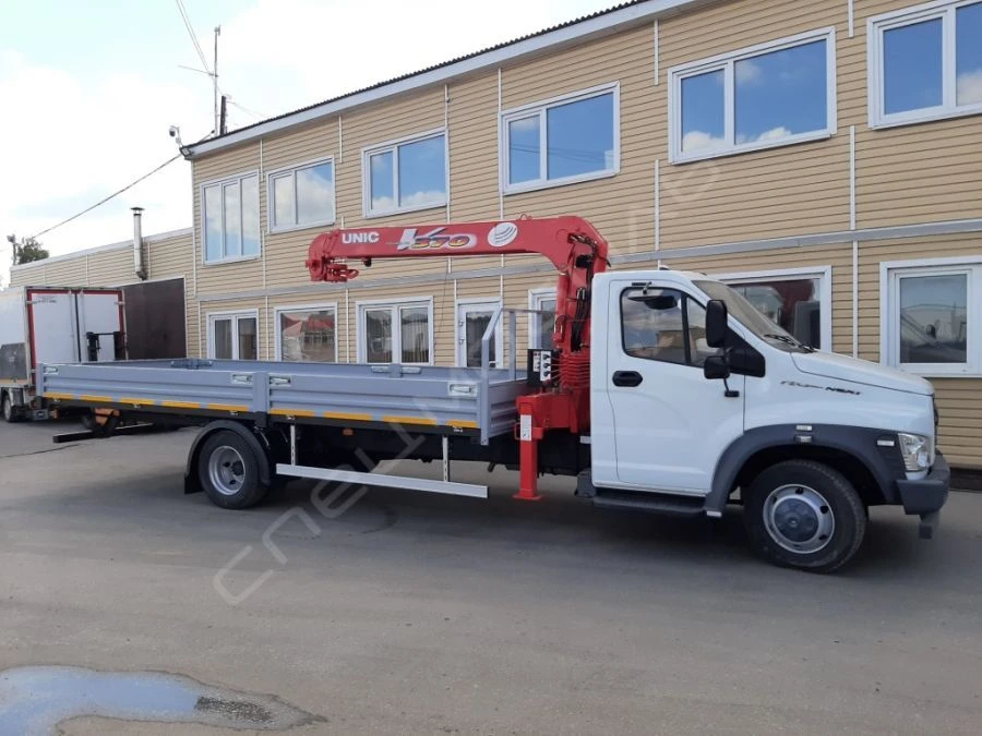 Diesel Trucks with Payload Capacity between 3.5 to 12 tons, Model 28181