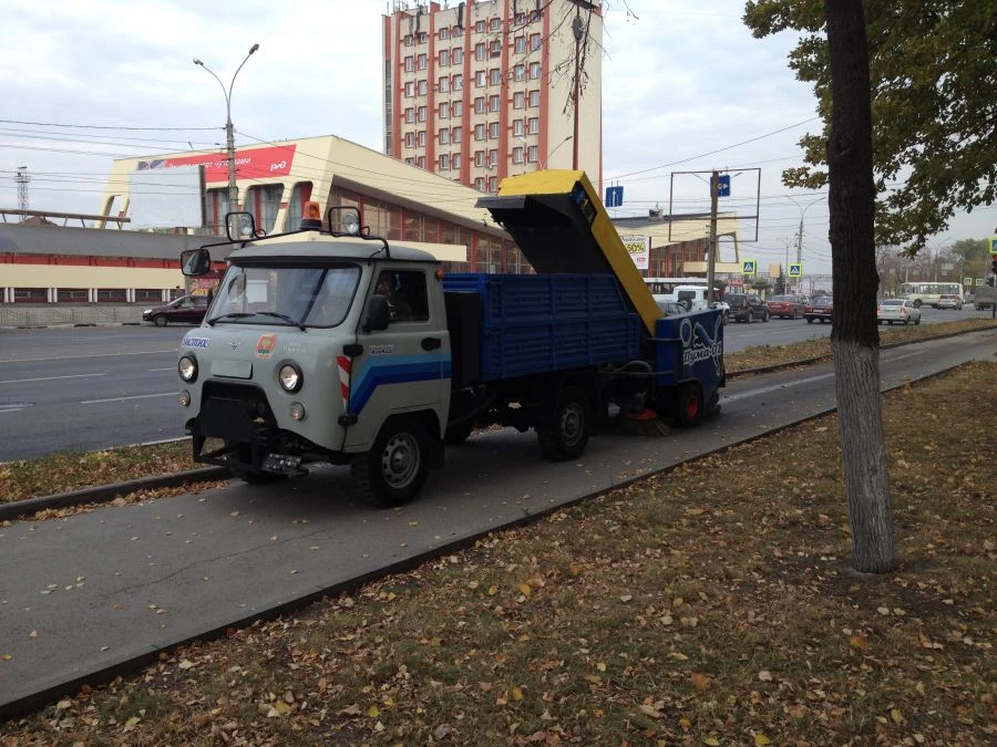 Multifunctional Combined Machine MKM-1904-11 "Chistik" with Attachments