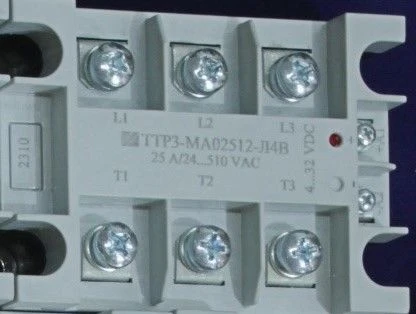 Three-Channel Solid State AC Relay 2 TTR3-MA01008-L4N