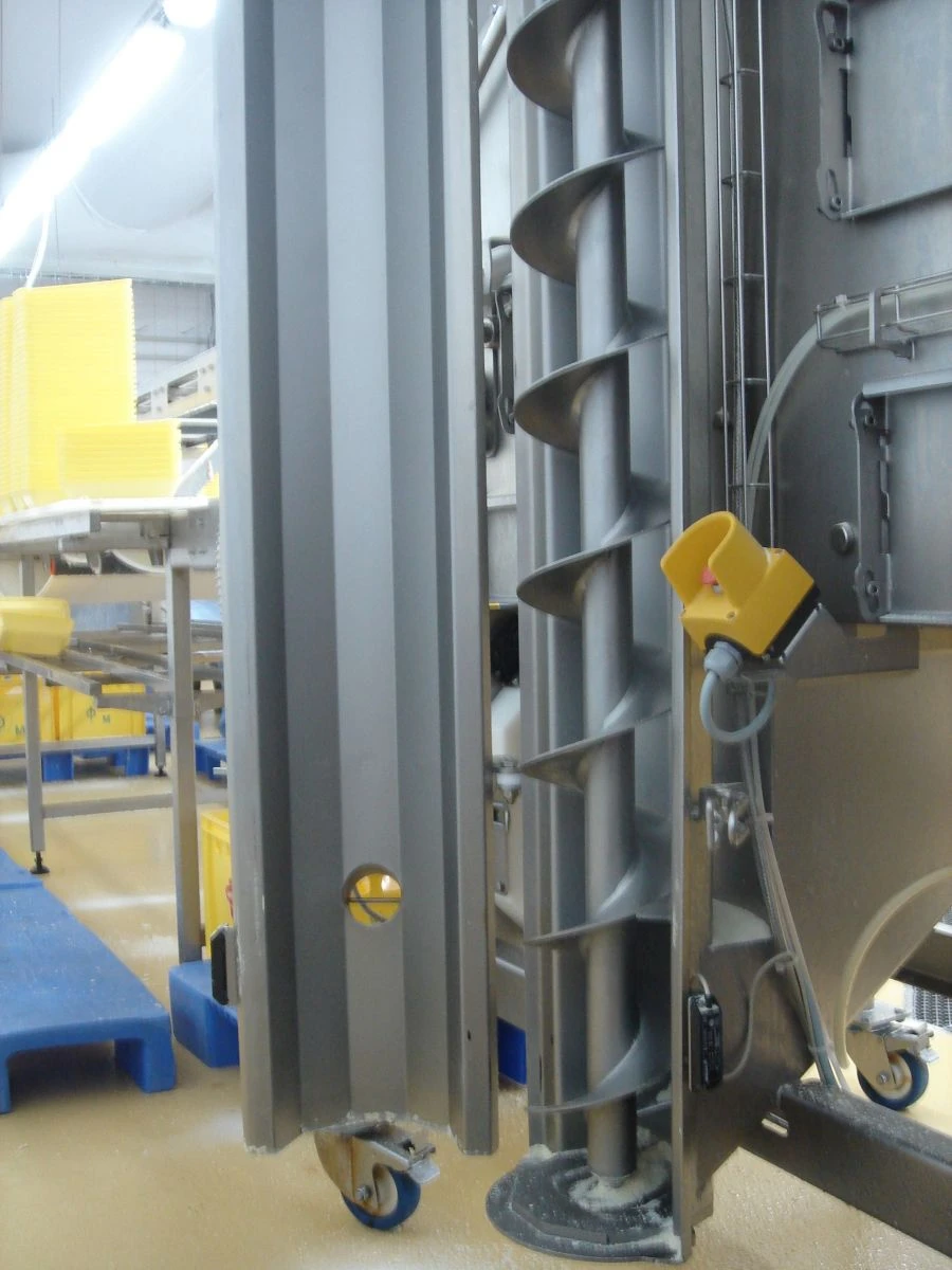 Screw Conveyor for Food Transportation and Packaging