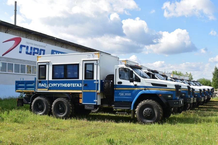 سيارة خاصة لنقل البضائع على شاسيه أورال 4320، طراز جيرد