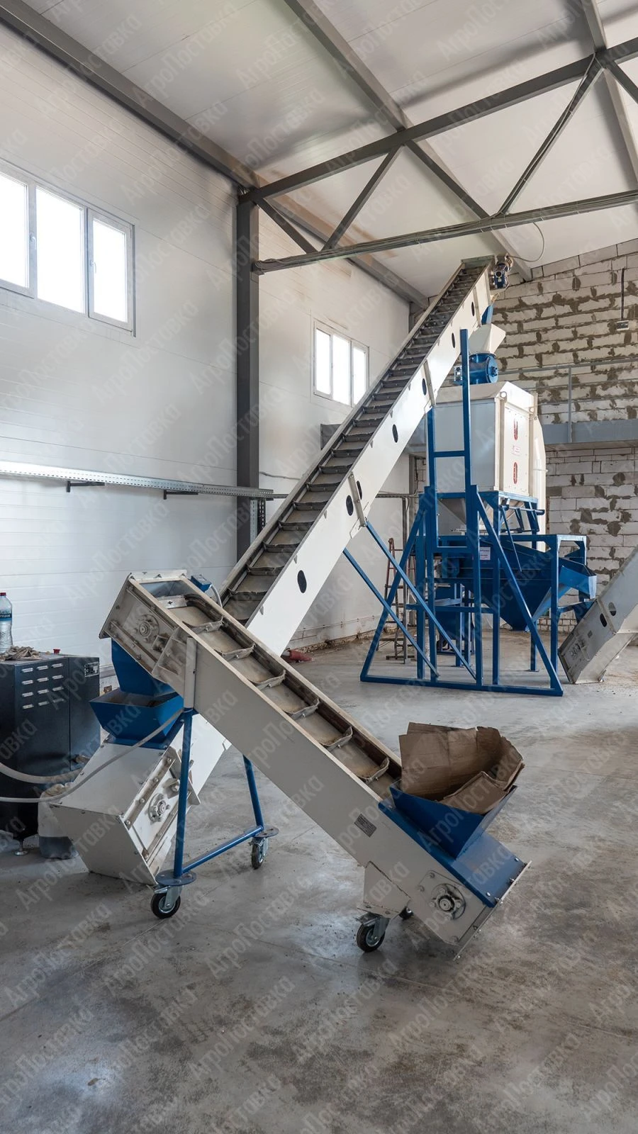 الناقل الحزامي-المكشط TLS-300 (8م)