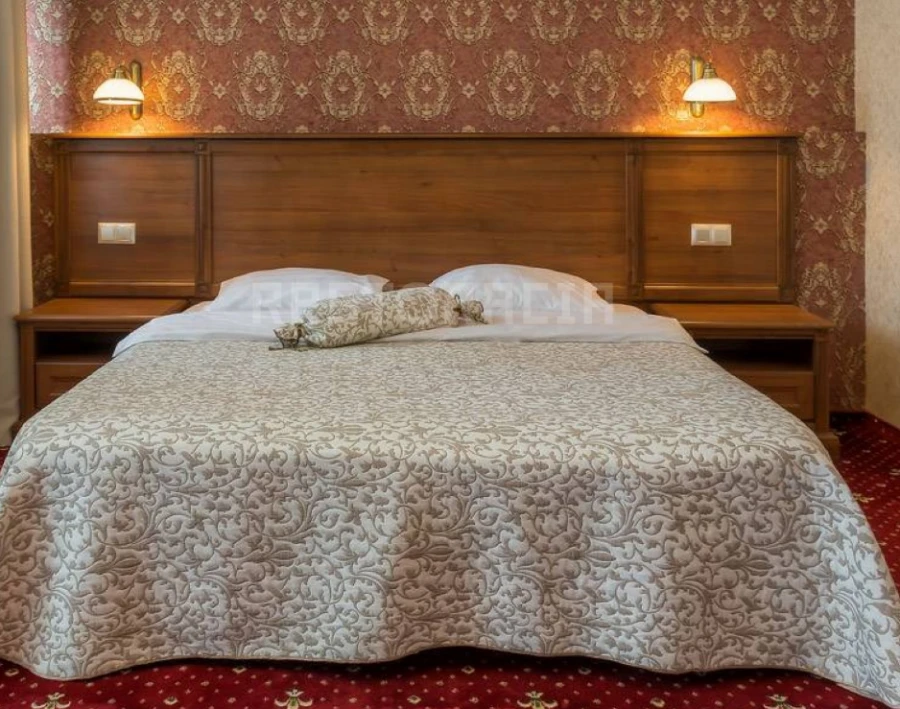 Stylish Veneer Bed Headboard