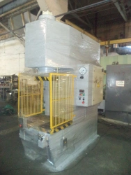 Hydraulic Press with C-Shaped Frame PB6330