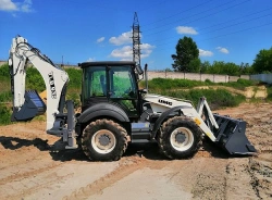 TLB 935 Backhoe Loader with Perkins 1104D-44TA Engine (Tier 2)