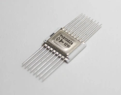 Dual High-Speed Low-Noise Precision Operational Amplifier 1491UD2T1 (Nickel)