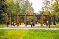 Multi-Seat Outdoor Swing - Durable and Fun for All Ages