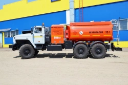 Airport Fuel Tanker GRM2 Model 56132-0000010-53 on Ural-4320 Chassis