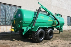 Liquid Organic Fertilizer Applicator MZh-11