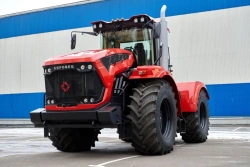 Kirovets K-746M Wheel Agricultural Tractor 460HP