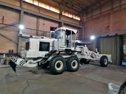 DZ-98T.005 Motor Grader Heavy-Duty Earthmoving Equipment