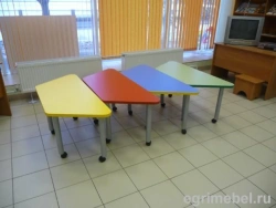 Mobile Table with Frame - RP-5