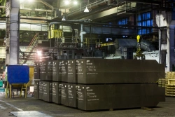 Carbon Electrodes for Ferroalloy Production, Packaged, Size 762x914x3556