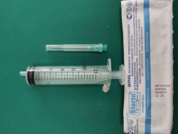Sterile Single-Use Three-Part Injection Syringe 10B "Luer" with Needle
