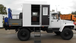 Mobile Workshop and Auto Laboratory 12N22 Model 37122E with Crane