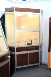 Corner Exhaust Cabinet PGL VSHU2 for Safe Chemical Handling