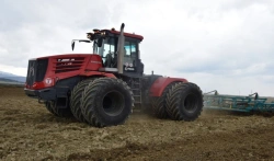 Kirovets K-742 Standard Agricultural Tractor 420HP