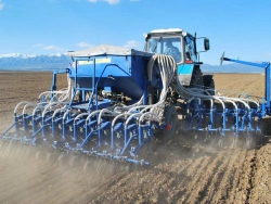 Universal Pneumatic Seed Drill Semi-Trailer C-6PM2 for Grain Cultivation