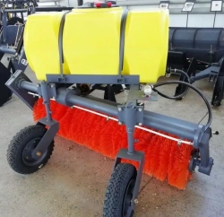 Street Cleaning Brush Equipment with Watering System