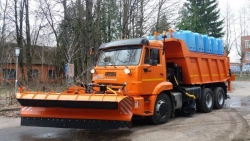 Universal Road Machine SDK-65111 Model 59367E based on KAMAZ 65111-50