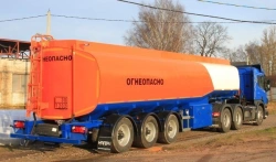Three-Axle Tank Semi-Trailer for Transporting Oil Products Model 9639