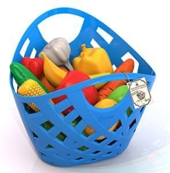 Fruit and Vegetable Set (13 Pieces) in Woven Basket