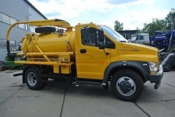 Mechanized Sludge Vacuum Truck for Cleaning Stormwater Wells - Model 46830S-9 on GAZ C41R13 Chassis