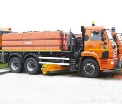 Combined Road Machine KDM-560K (based on KAMAZ 43118-50 chassis)