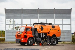 ED244KM Combined Road Machine with Sweeping-Vacuum Equipment