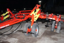 Chisel Plow for Soil Loosening - Chizelmaster-6600