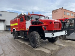 Fire Tanker Vehicle AC 3.0…4.0-40,-40/4,-50,-50/4,-60,-70 (43206) Model 4344-06
