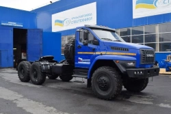 UZST01 Semi-Trailer Tractor for Towing Hazardous Cargo