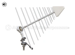Ultra-Wideband Log-Periodic Measuring Antenna P6-122M2