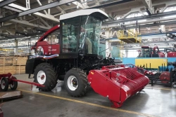 Self-Propelled Forage Harvester KSK 600-04 with KGS 0900000 Pickup