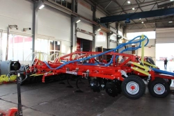 Agrator-Combi 6000 Pneumatic Disc Seeder