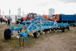 FINIST 40 cm Plow for Soil Tillage PLO-(9+2)x40