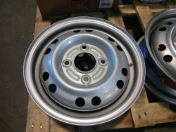 Steel Automotive Wheels with J Rim for Tubeless Tires 16x6.5 D18