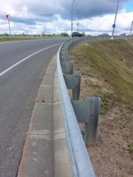 Metal Barrier-Type Road Safety Fencing 21 DO