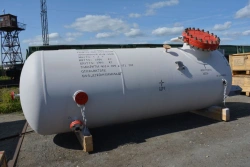 Nitrogen Receiver B4-35-3-50 with Service Platform RA4-3.5-HL1-PO-G.00.000