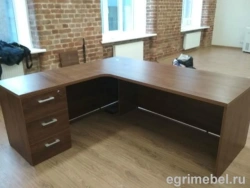 Corner Table with Adjustable Legs - RP-11