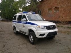 All-Terrain UAZ Truck with Metal Cargo Platform 1846-020-08