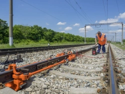 Rail Tensioning Device R700